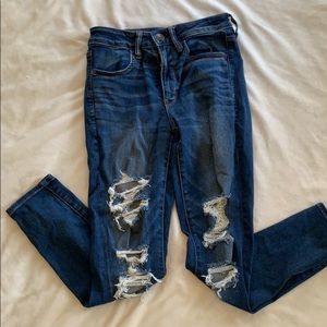 AMERICAN EAGLE distressed jeans/short